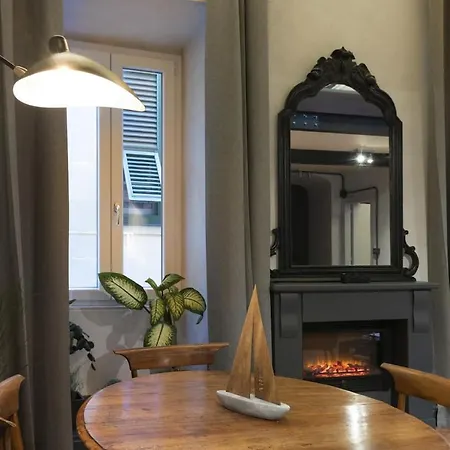 Holiday home Design, Eleganza Con 2 Suite E Wi-Fi Veloce *